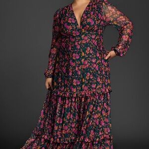 Elegant Floral V-Neck Maxi Dress
